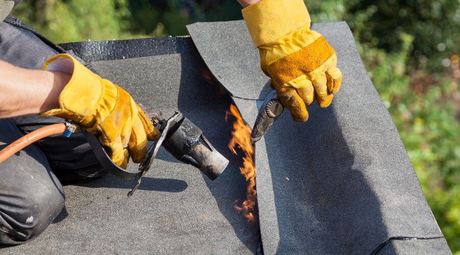 Expert new roof installation services in Miller City, IL